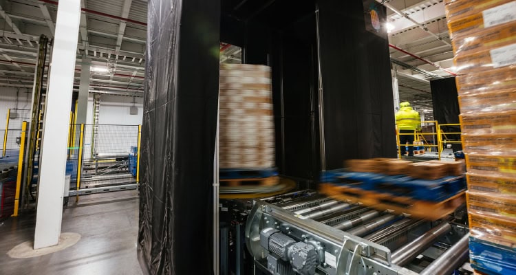 Lineage Eye uses AI-powered computer vision technology at select sites to automate the pallet receiving process.