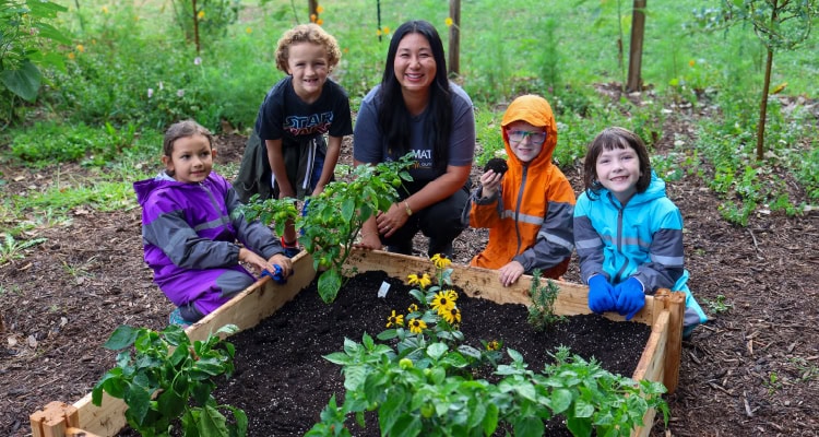 Dematic partnered with the Captain Planet Foundation, a nonprofit dedicated to engaging and empowering young people to be problem solvers for the planet, to bring hands-on Project Learning Gardens to students in two communities.