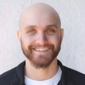 Headshot of Troy Lester, CRO and Co-Founder, Warp.