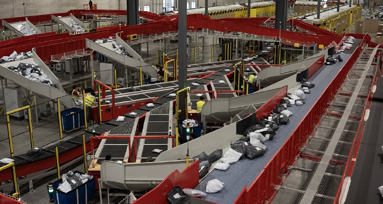 SpeedX abrió un nuevo supercentro de carga y comercio electrónico de Clase A en Chicago.