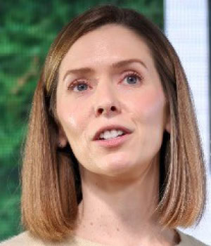 Headshot of Rebecca Tinucci, CEO, Uber Freight.