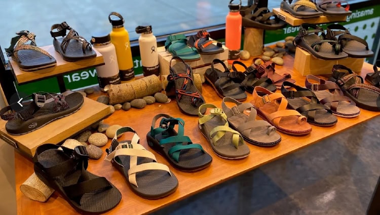 Utah-based footwear retailer Walking Comfort is using Descartes Sellercloud.