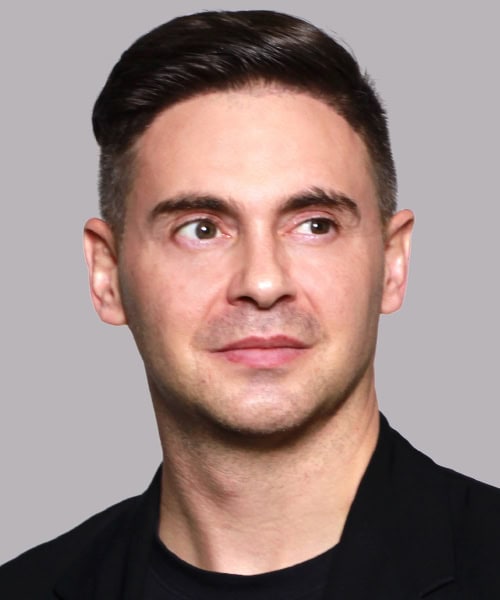 Headshot of Philip Hampden Smith, senior vice president of supply, North America, Reckitt.