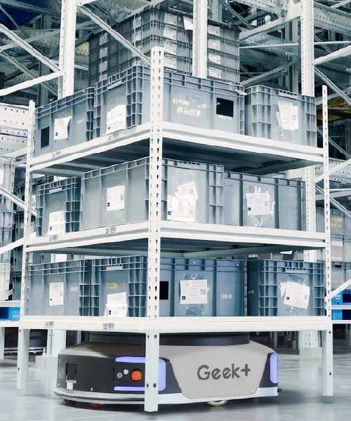 The pallet-to-person solution combines upper-level storage and ground-level picking technology.