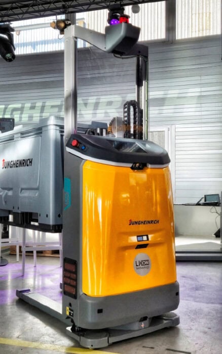 The EAC 212a autonomous mobile robot from Jungheinrich.