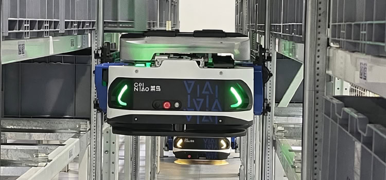ZeeBot, the new rack-climbing warehouse robot from Cainiao.