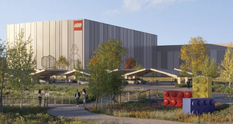 Image of a large warehouse.