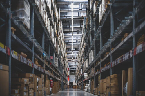 Warehouse for urban logistics in supply chain 
