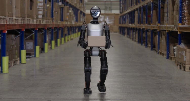 Humanoid robot, powered by Accenture’s Robot Brain solution.