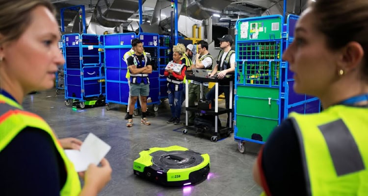 Amazon’s Proteus robot.