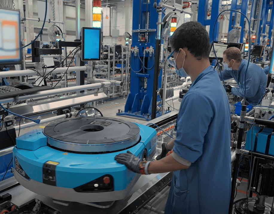 Robots Take On Warehousing’s Hardest Jobs Robots Take On Warehousing’s Hardest Jobs